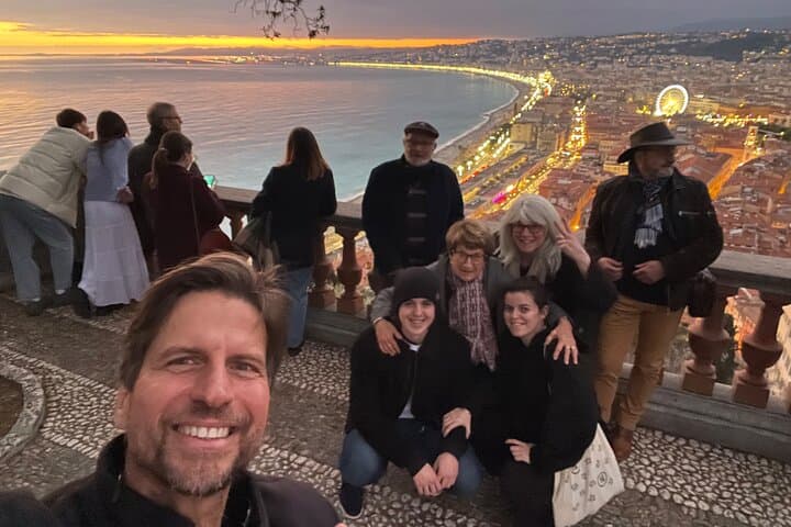 Private Tour of the Old Town and Castle Hill in Nice