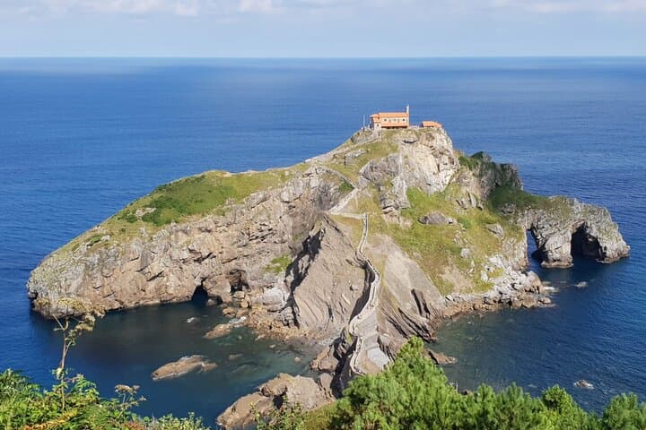 Bilbao, Guggenheim and Dragonstone from Biarritz