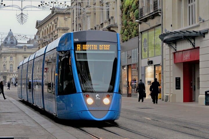 Private day trip: Paris to Reims & back, English speaking driver