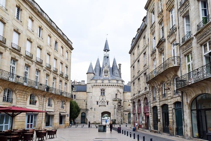 Bordeaux road tour (rates from 1 to 3 p and from 4 to 7 p)