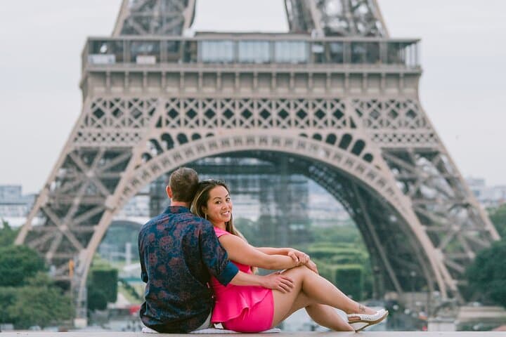 Paris Eiffel Tower Photoshoot Professional Photographer Private