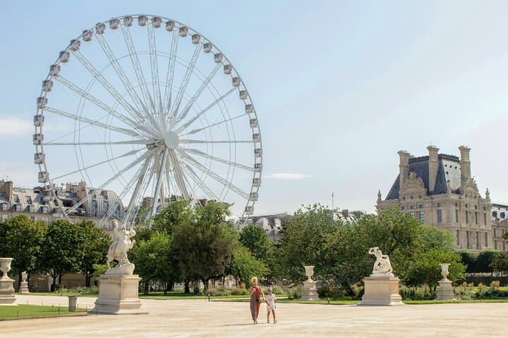 Paris Latin Quarter Private Walking Tour with an Historian
