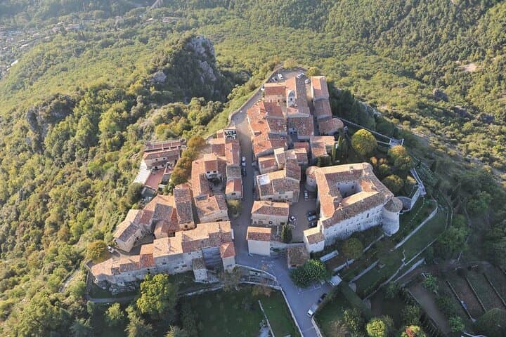 Visit Provence and the capital of the world perfumery Grasse