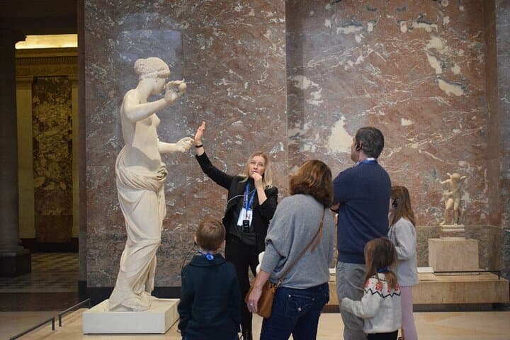 Louvre Museum Small Group Guided Tour with Pre-Booked Tickets