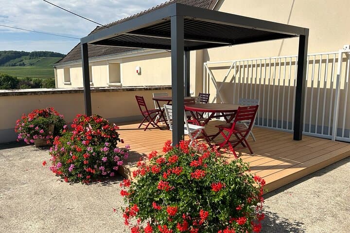 Flowered pergola at Champagne Munoz Bruneau