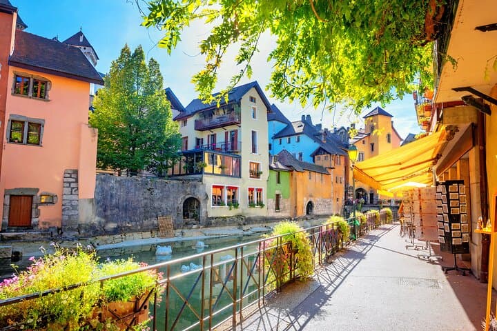 City game - Annecy and the shadow of the sword - Studio Guimauve