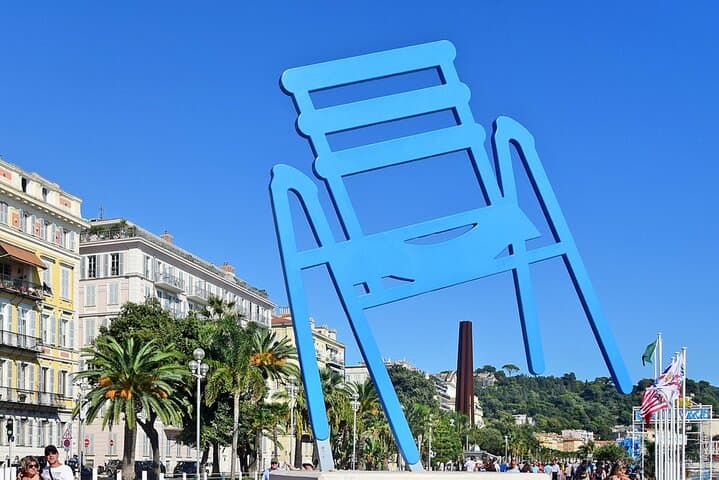 Nice Self-Guided City Walking Tour & Scavenger Hunt