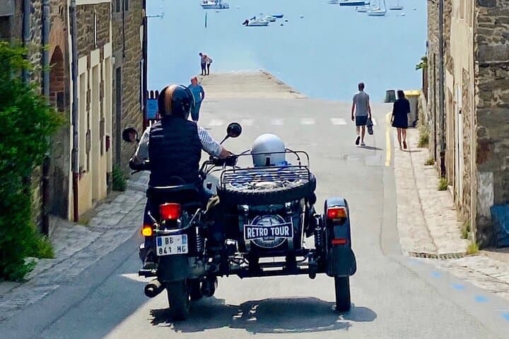 Saint Malo and Cancale by sidecar (half day)