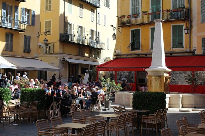 Private Half Day Walking Tour in Old Nice France with Local Guide