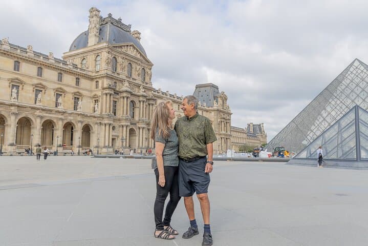 Louvre Area Photo Shoot - Paris Photographer