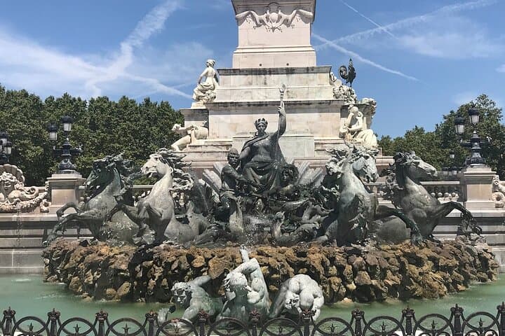 Private Guided Tour of Bordeaux with a Local Guide