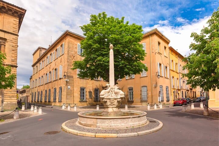 Aix-en-Provence Scavenger Hunt & Self-Guided Walking Tour