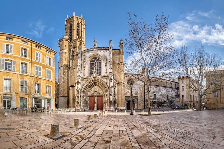 Aix-en-Provence Scavenger Hunt & Self-Guided Walking Tour