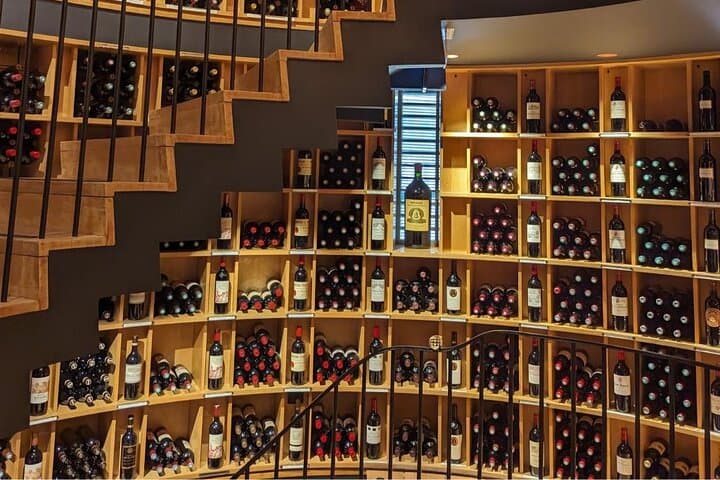 Classic Bordeaux: France’s Most Elegant City Audio Guide