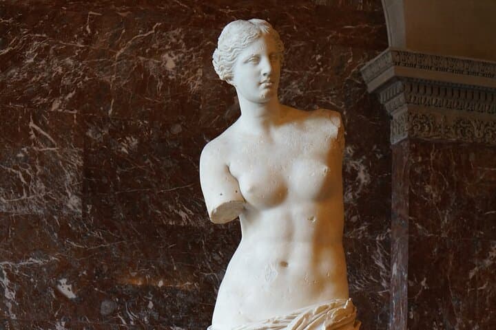 Louvre Museum with Mona Lisa and Masterpieces Private Tour