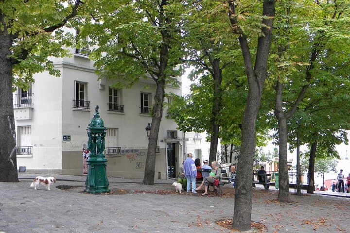 Montmartre Magic: A Walking Tour Through Art, Love & History