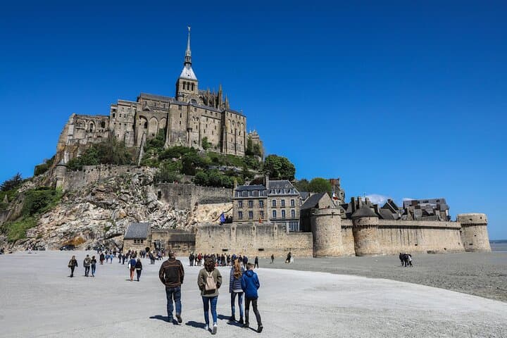 Mont Saint-Michel Normandy D-Day Omaha Beach Private from Paris