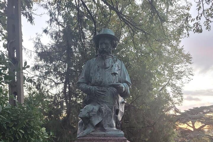Père Lachaise Cemetery Private Tour