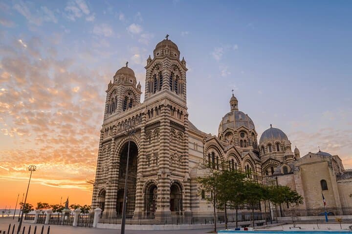 Marseille Scavenger Hunt & Highlights Self-Guided Walking Tour