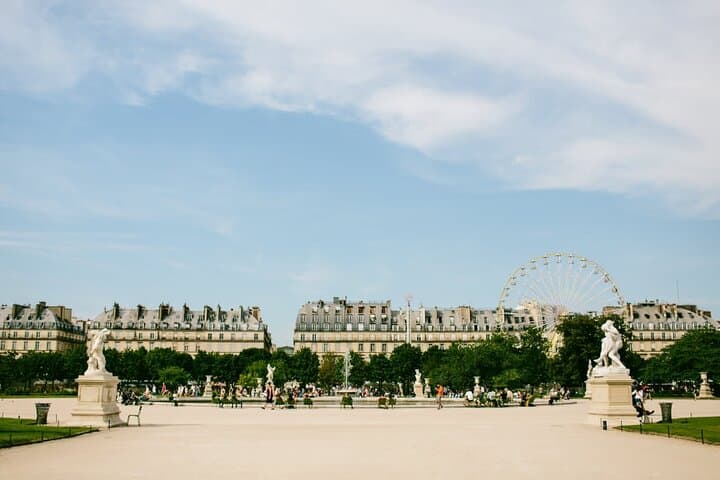 Central Paris Highlights Walking Tour - Le Jardin des Tuileries
