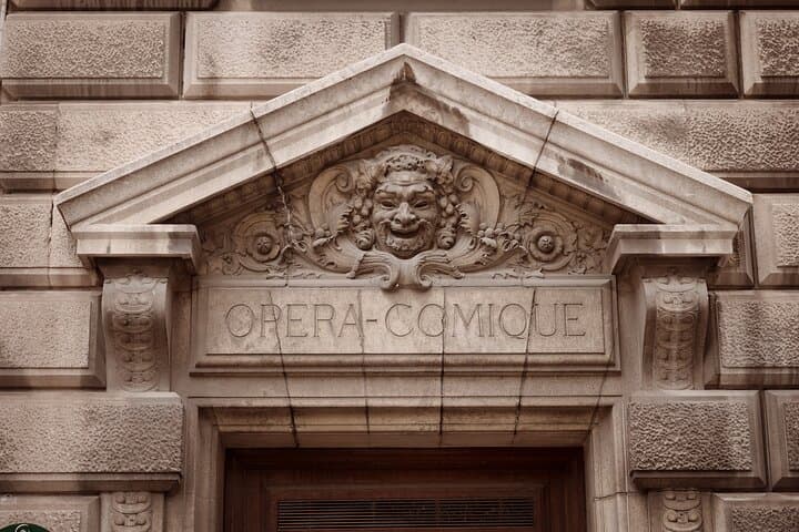 Paris Opera Neighbourhood Walking Tour