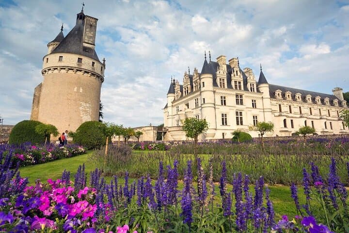 2-Day Private Loire Valley, Mont Saint-Michel and D-Day Tour