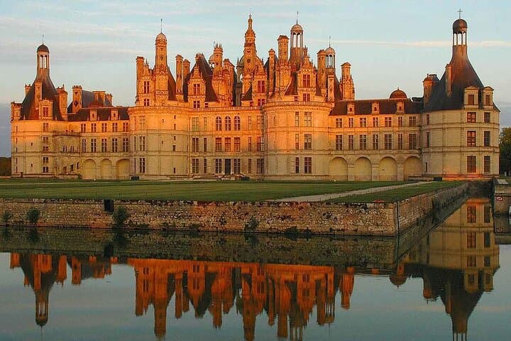 2-Day Private Loire Valley, Mont Saint-Michel and D-Day Tour