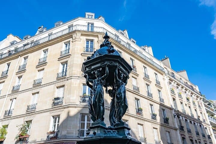 Montmartre Self Guided Walking Tour with an App