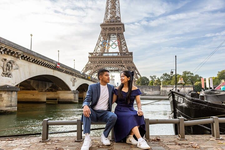 Couple Photoshoot in Paris