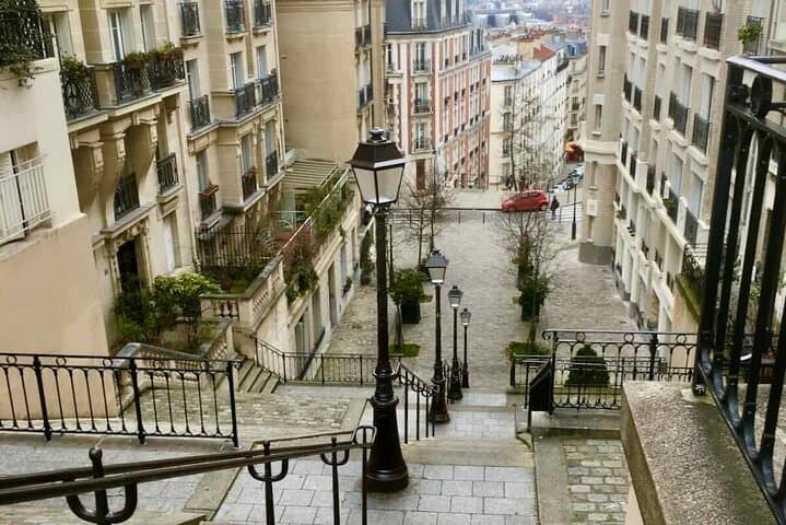 Private Tour: Montmartre and its Famous Impressionist Painters