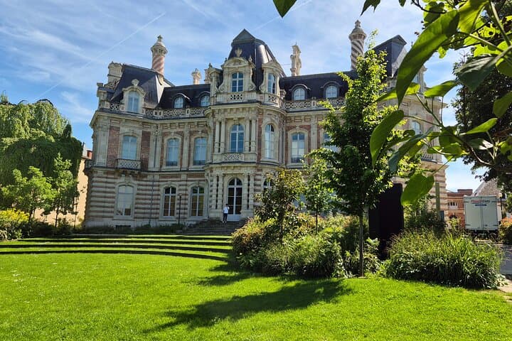 From Paris a Full Day Private Champagne tour with local Tasting