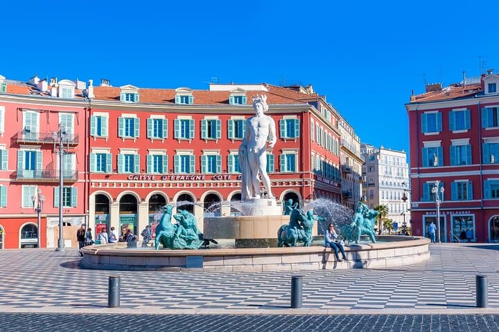Nice Old Town Private Walking Tour with Côte d'Azur Cruise