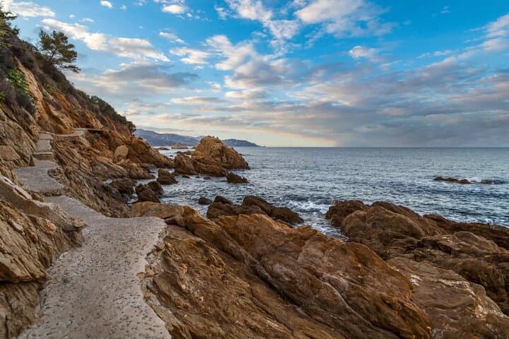 Private Provence Getaway and Wine Tasting from Toulon cruise port