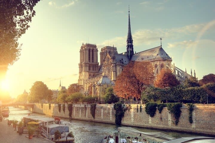 Exclusive Full-Day Tour to Paris from Le Havre or Honfleur