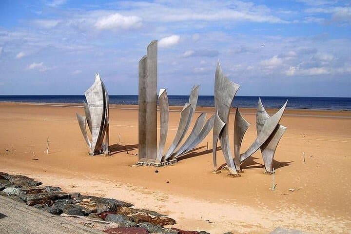 Omaha Beach Day Experience Morning Group Tour
