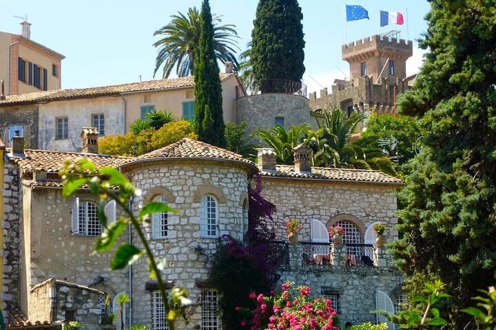 French Culture Tour in 3 Iconic Perched Villages from Antibes pt.
