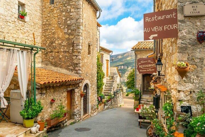 Full Day West Coast Tour: Medieval Villages & Scenic Views