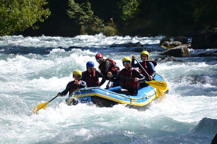2h30 Rafting down the Isère to Tarentaise