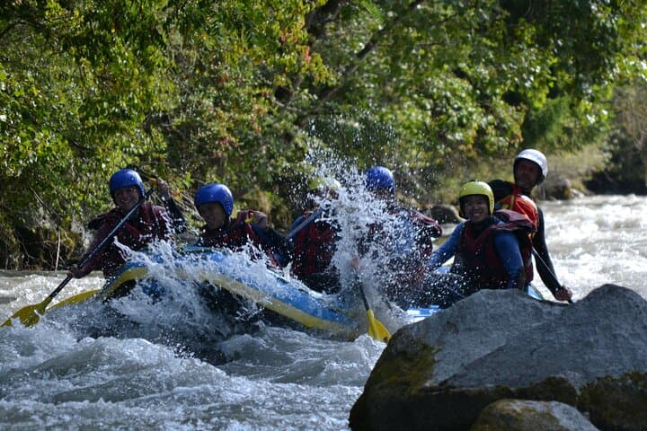2h30 Rafting down the Isère to Tarentaise