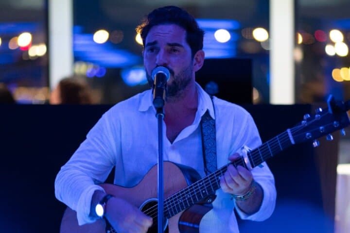Paris Christmas Dinner Cruise Shared Tour with Singer