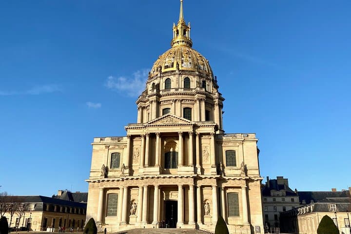 Paris Full Day Live Guided Tour, Eiffel Tower, Louvre, Montmartre