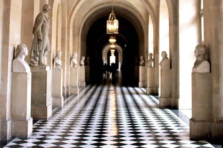 Versailles Palace and Gardens Guided Experience 10-Guests Max