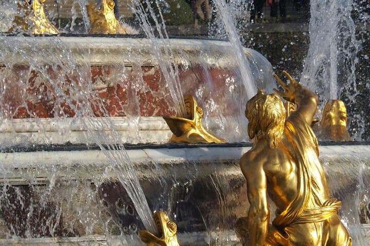 Versailles Palace and Gardens Guided Experience 10-Guests Max