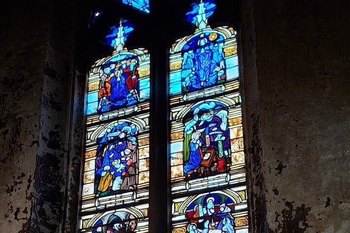 Discover Avignon City of Popes with Unique Food and Wine Tasting