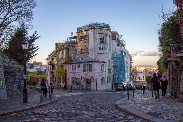 Professional Photoshoot at Rue de l'Abreuvoir