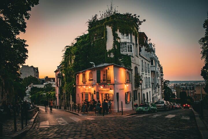 Professional Photoshoot at Rue de l'Abreuvoir