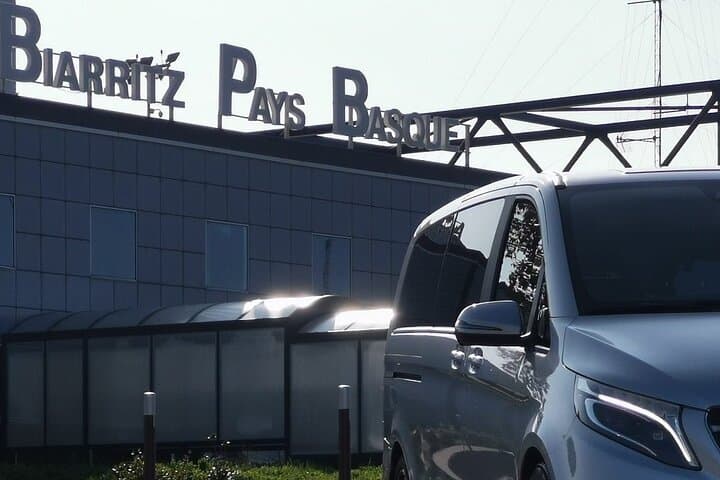 Biarritz airport transfer