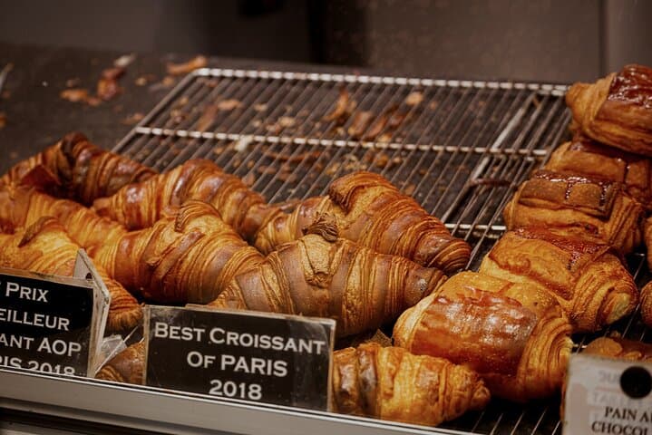 Discover the Hidden Pastries of the Latin Quarter with guide