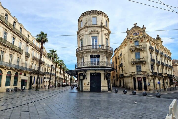 Montpellier Scavenger Hunt & Highlights Self-Guided Walking Tour