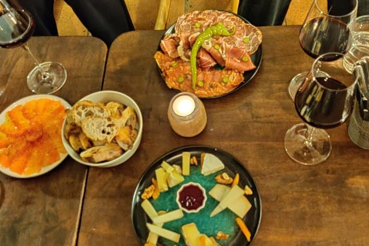 Bordeaux Night Walk Ending with Delicious wine & cheese Tasting